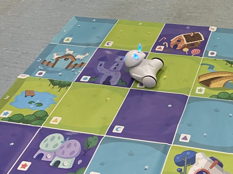 Robot Photon porusza się po planszy