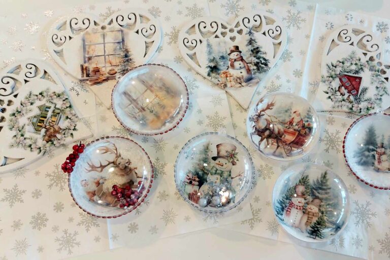 Kulki świąteczne i serca ozdobione decoupage - efekty prac.