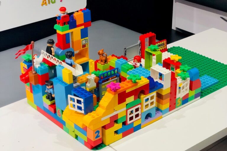 Dom z klocków Lego