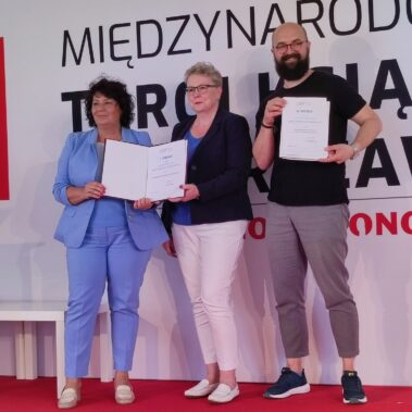 Laureaci I i II miejsca konkursu Mistrz Promocji Czytelnictwa