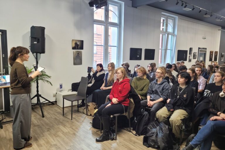 Julia Wollner i młodież
