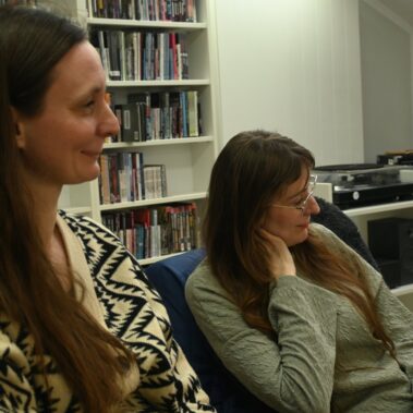 Panie słuchają