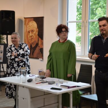Skład jury: Klaudia Bera z Wydziału Zdrowia i Spraw Społecznych Urzędu Miejskiego w Gliwicach, Karolina Huk i Dariusz Rajkowski. Wtedy Darek mówi.