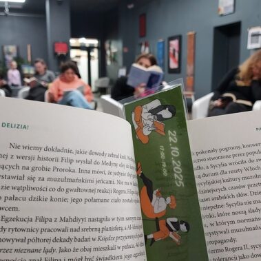 Otwarta książka "Delizia!" i zakładka SBC