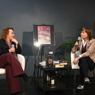 Elżbieta Cherezińska i Agnieszka Zientarska